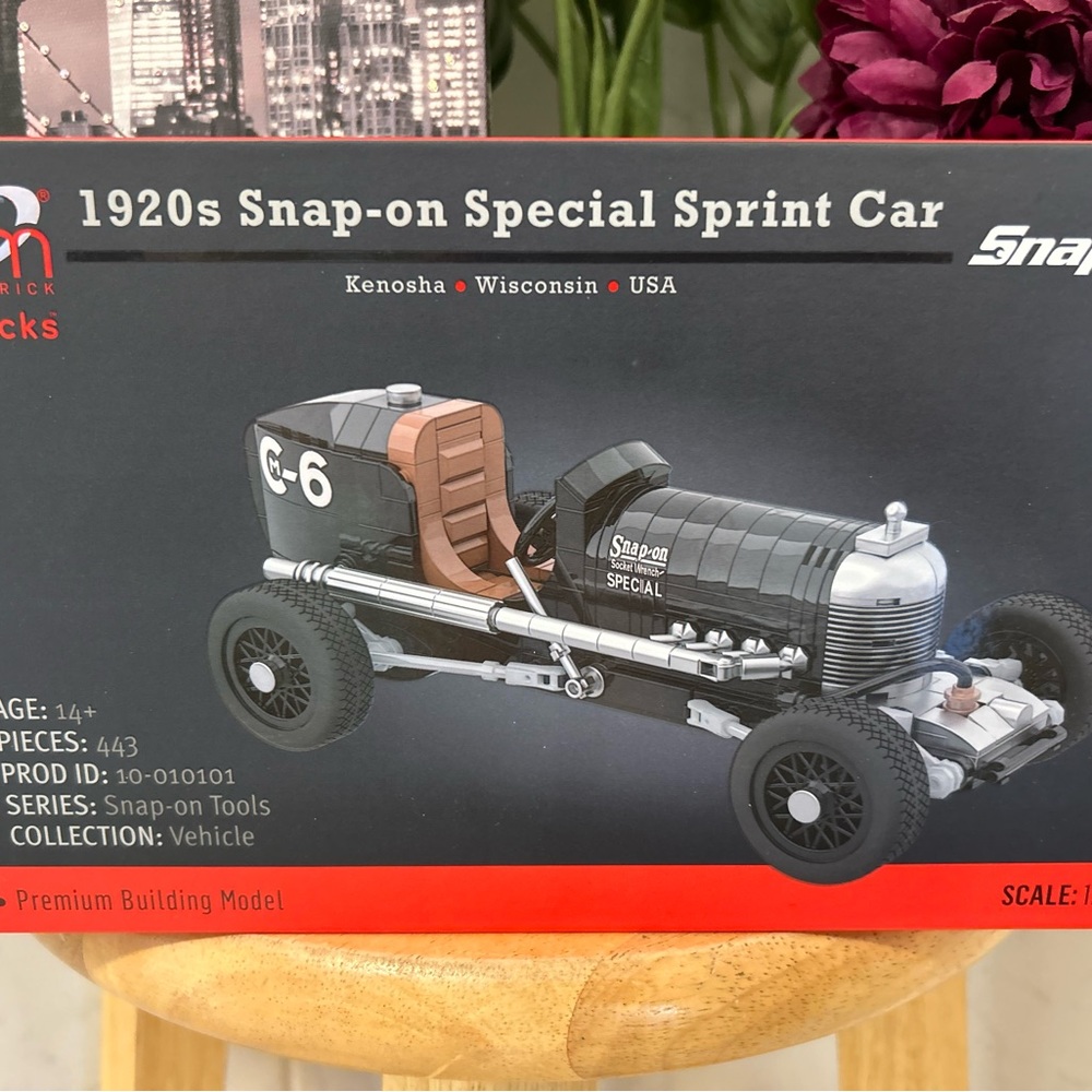 Snap On special edition atom brick building block 1920 car
